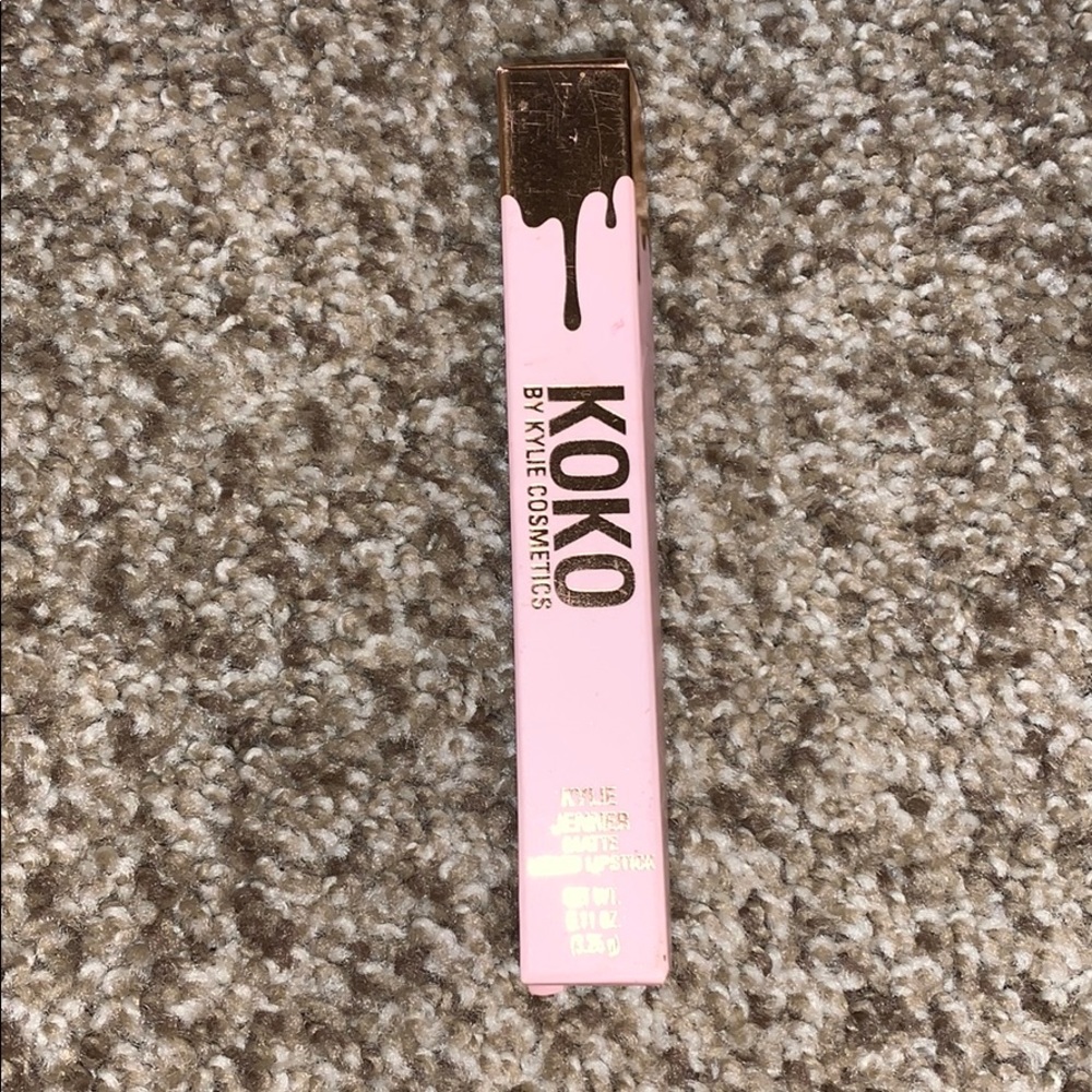 Kylie THE BIGGER THE HOOPS Matte Lipstick